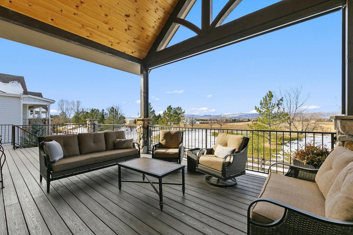 Covered patio lounge