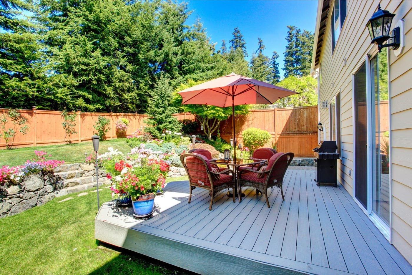 Deck with umbrella