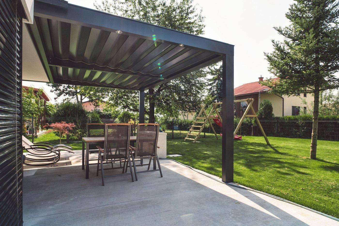 Pergola dining area